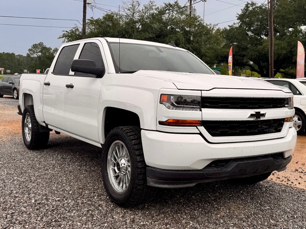 2018 Chevrolet Silverado 1500 Image 3