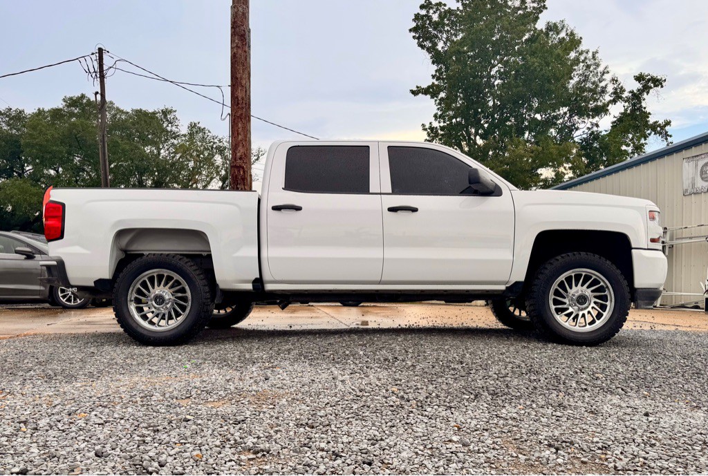 2018 Chevrolet Silverado 1500 Image 4