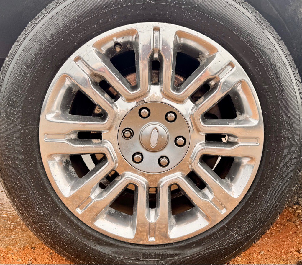 2014 Ford F-150 Image 9