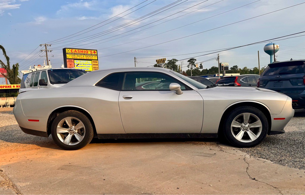 2021 Dodge Challenger Image 4