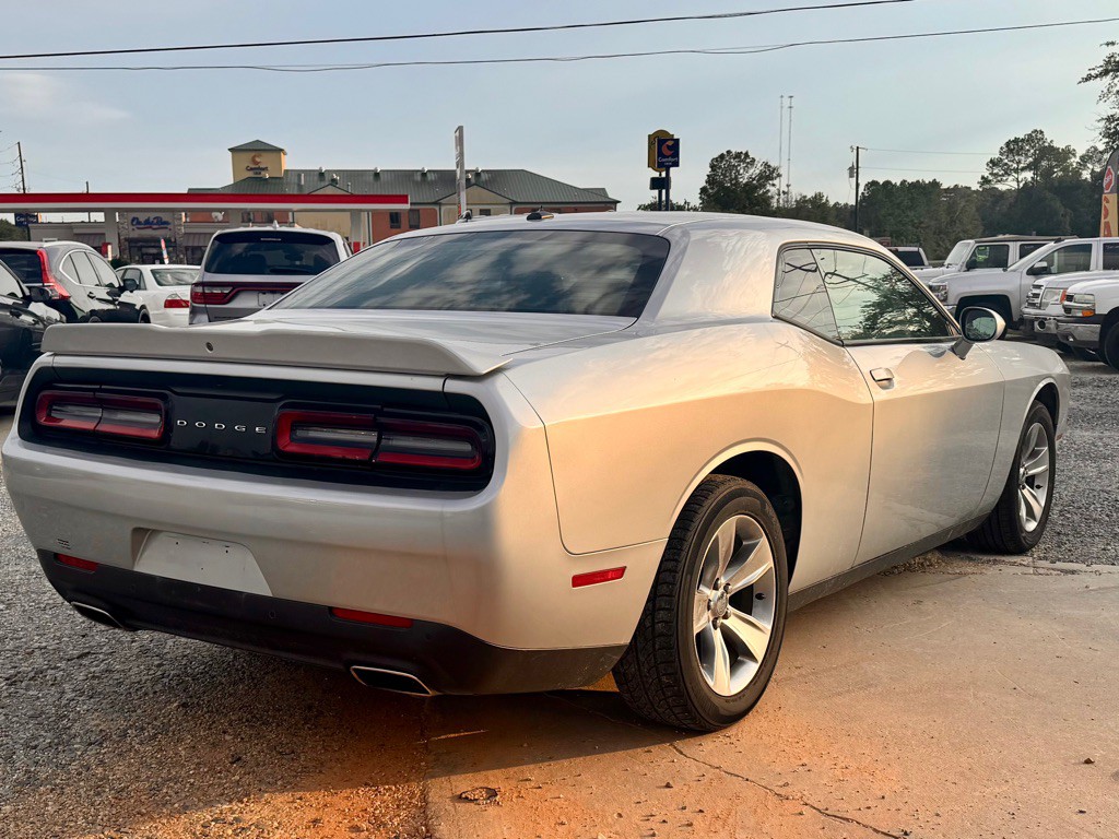 2021 Dodge Challenger Image 5