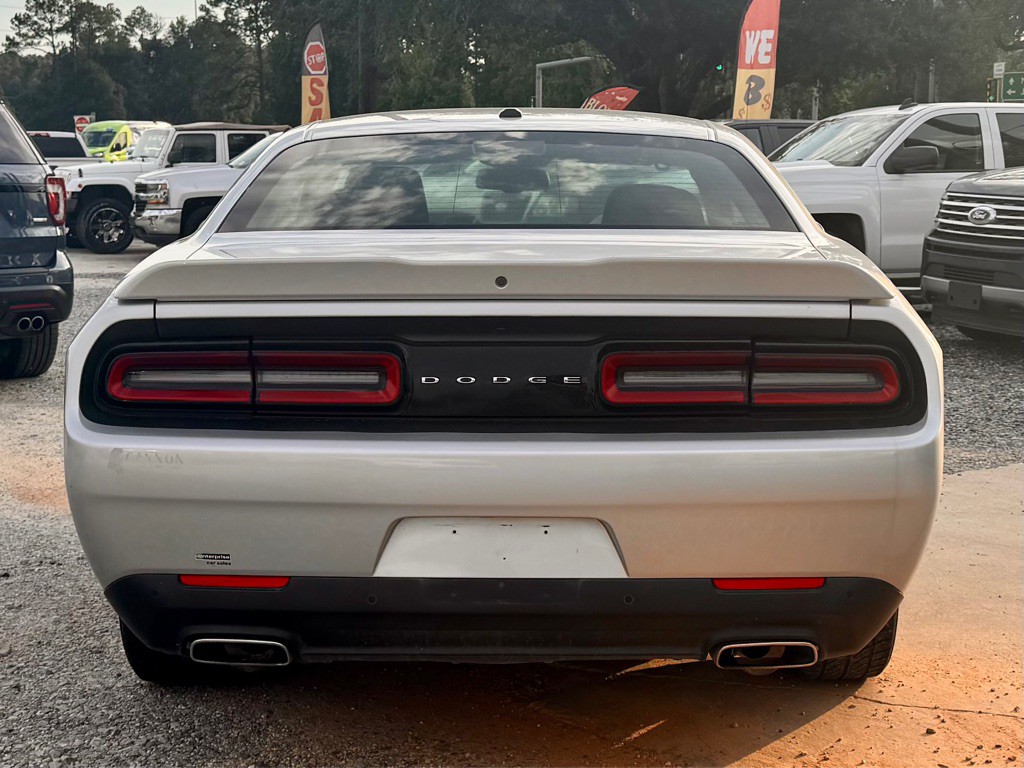 2021 Dodge Challenger Image 6