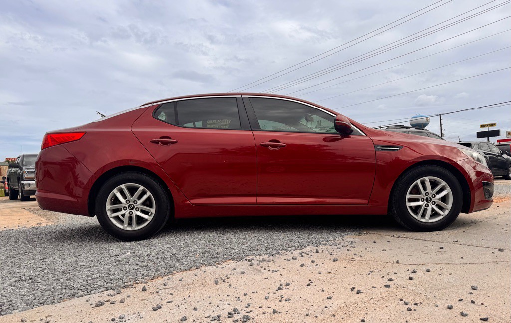 2011 Kia Optima Image 4