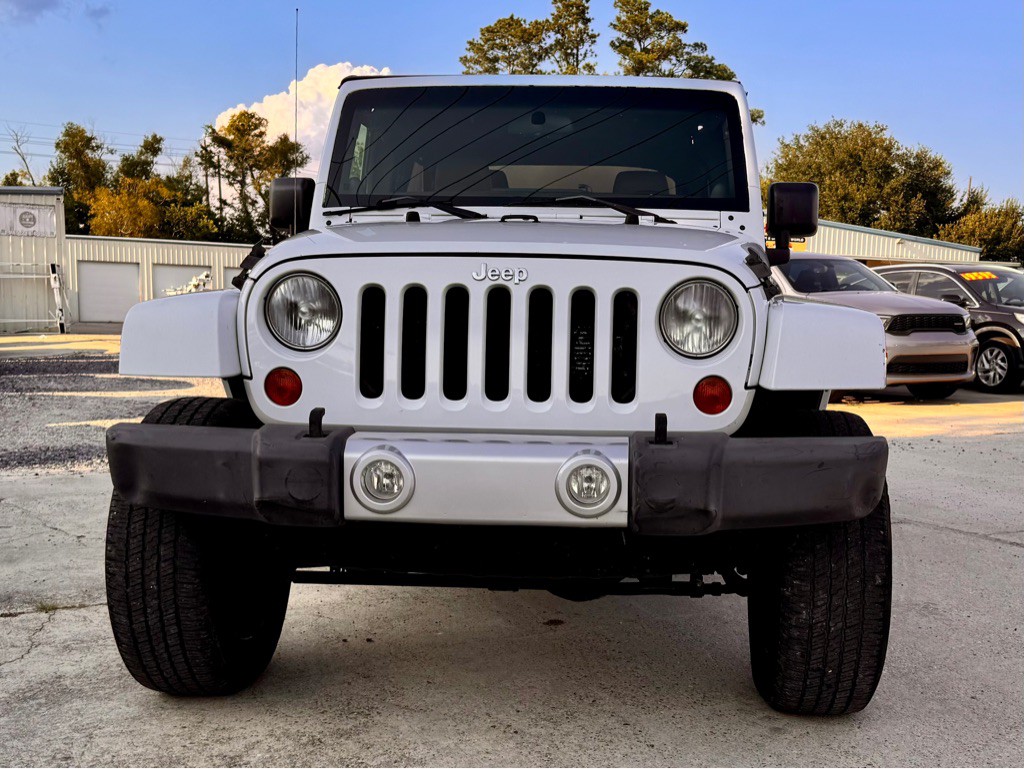 2012 Jeep Wrangler Unlimited Image 2