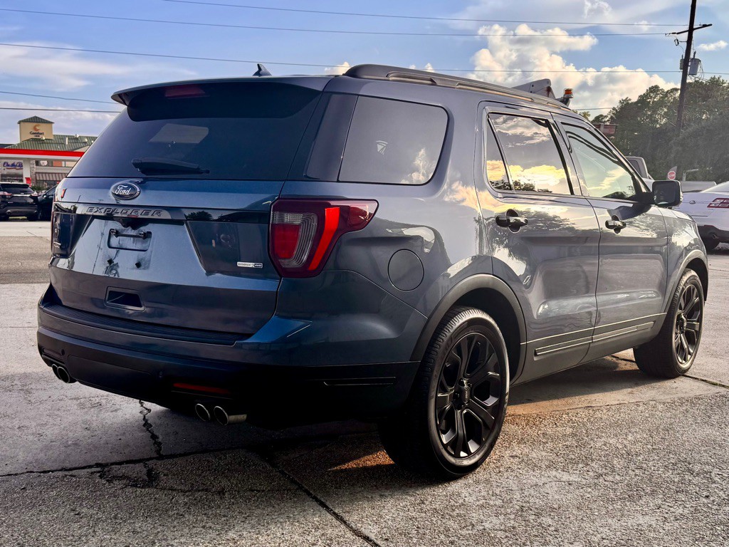 2019 Ford Explorer Image 5