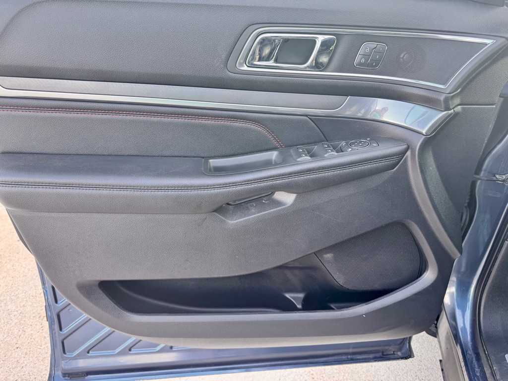 2019 Ford Explorer Image 10