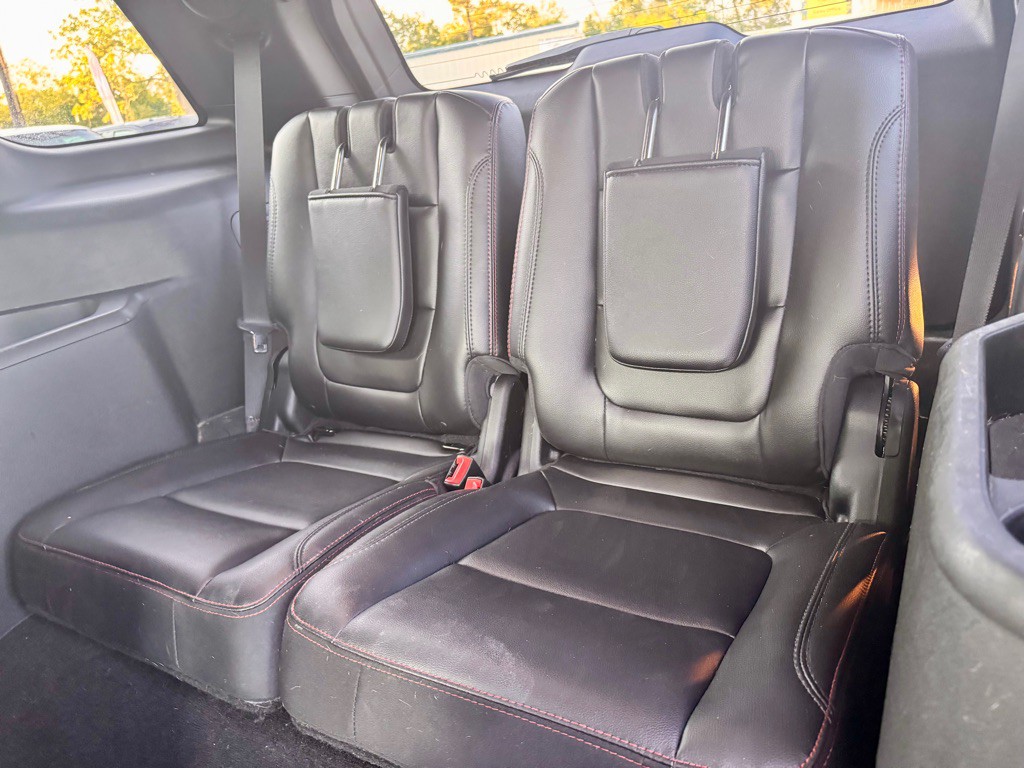 2019 Ford Explorer Image 16