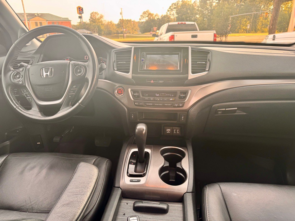 2016 Honda Pilot Image 17