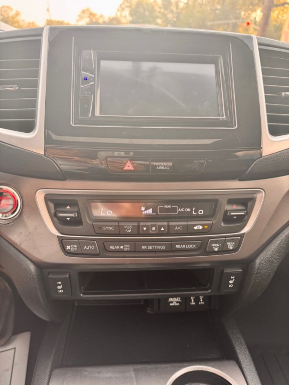 2016 Honda Pilot Image 19