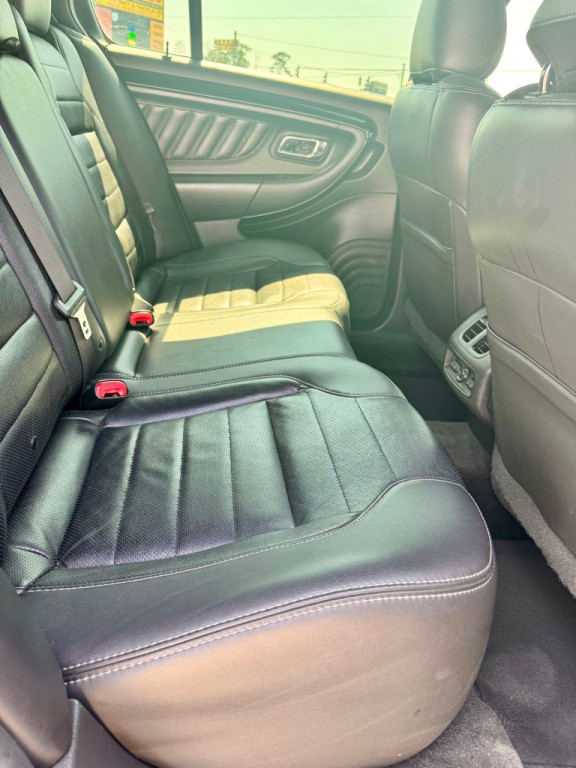 2015 Ford Taurus Image 15