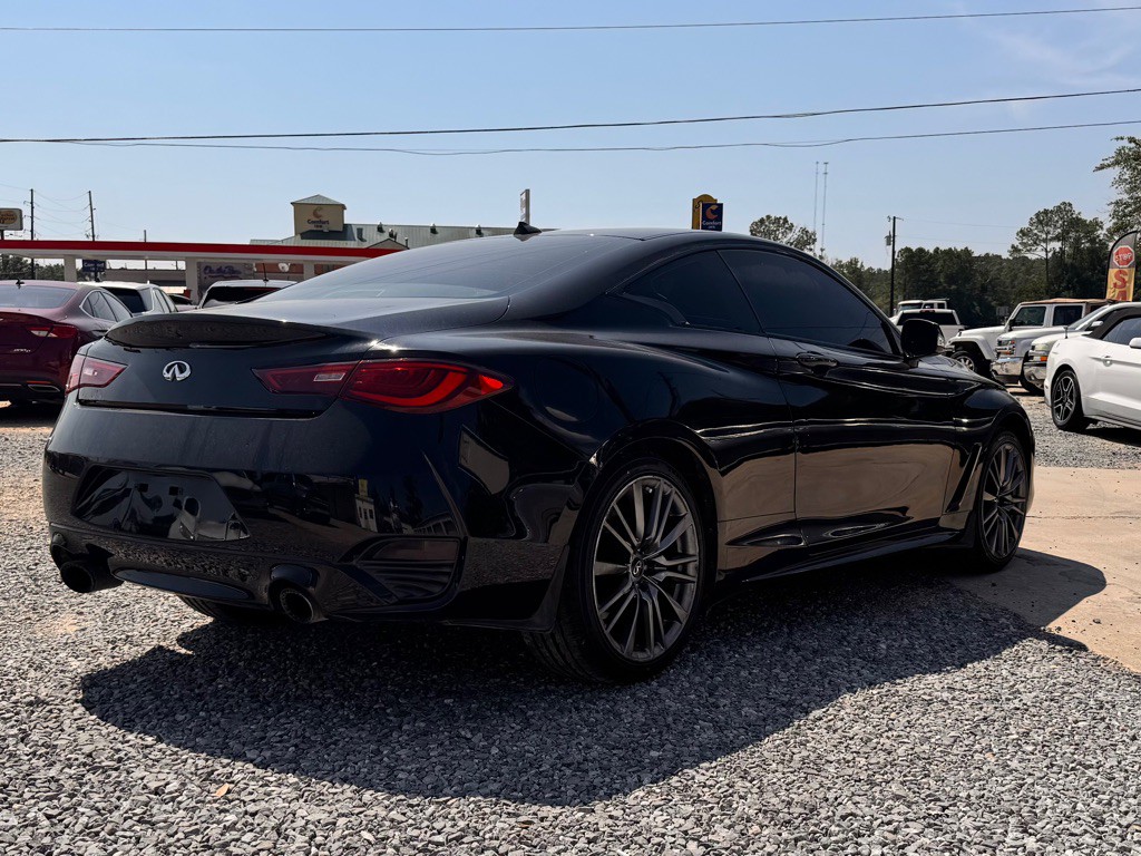 2017 INFINITI Q60 Image 5