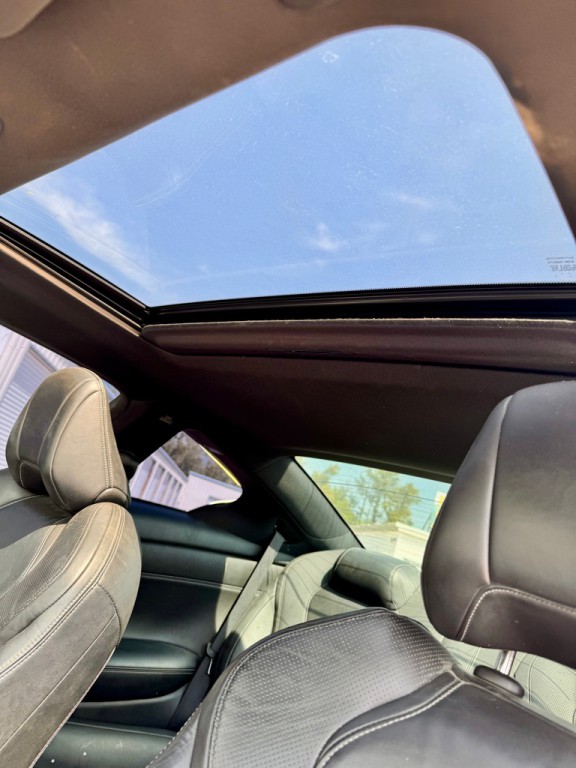 2017 INFINITI Q60 Image 14