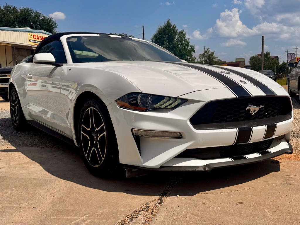 2018 Ford Mustang Image 3