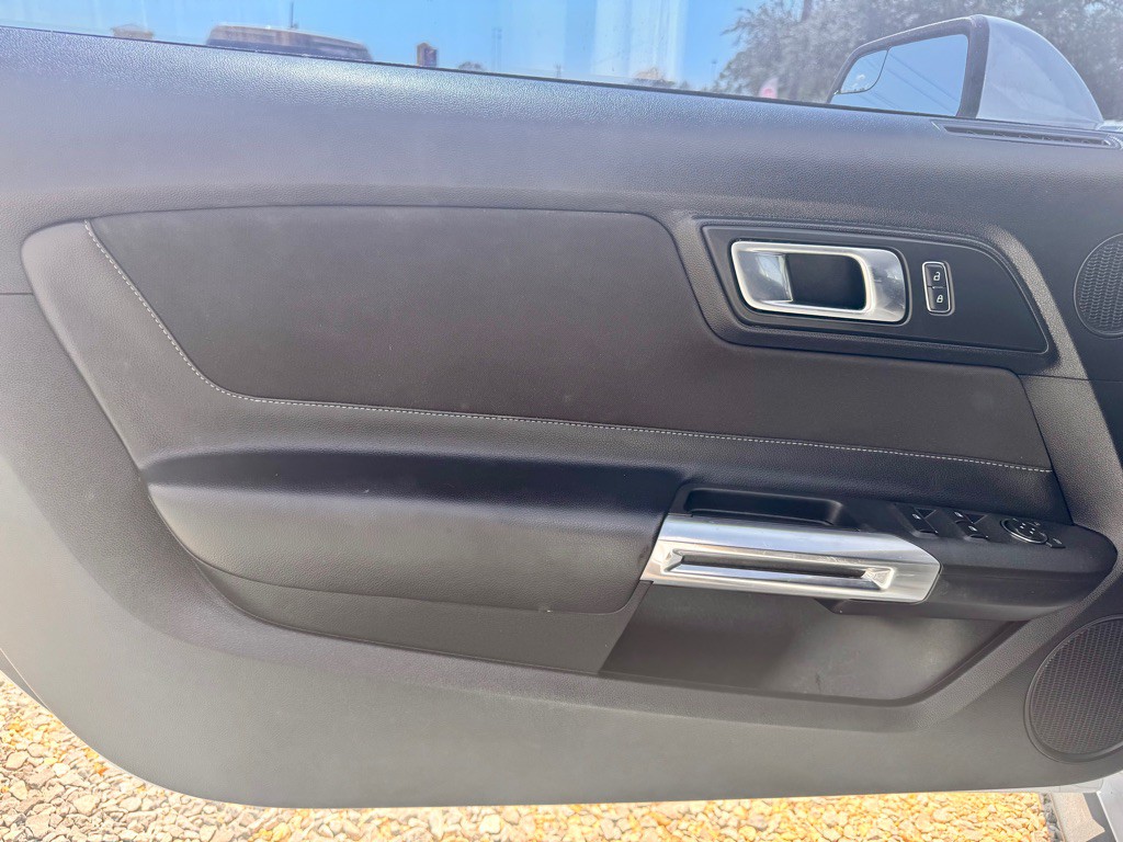 2018 Ford Mustang Image 10