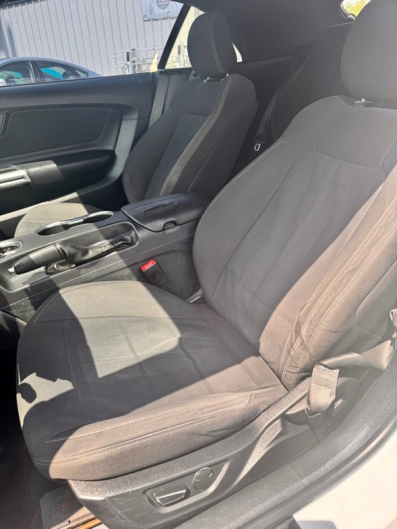 2018 Ford Mustang Image 11