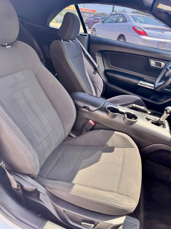 2018 Ford Mustang Image 13