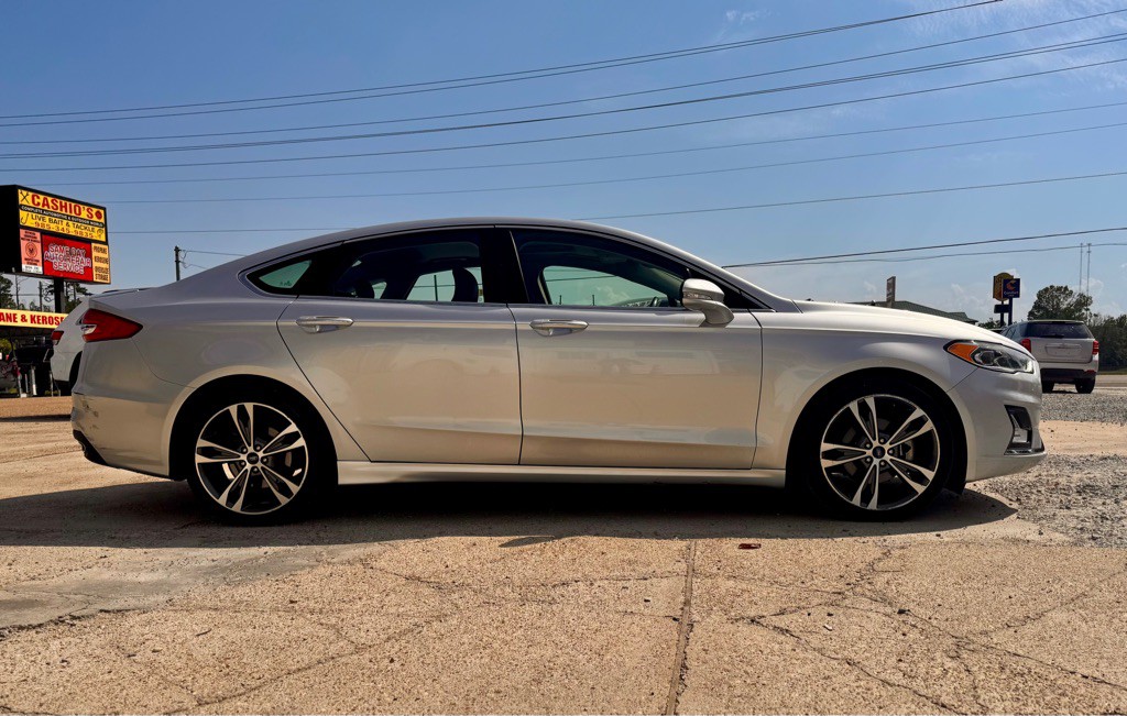 2019 Ford Fusion Image 4