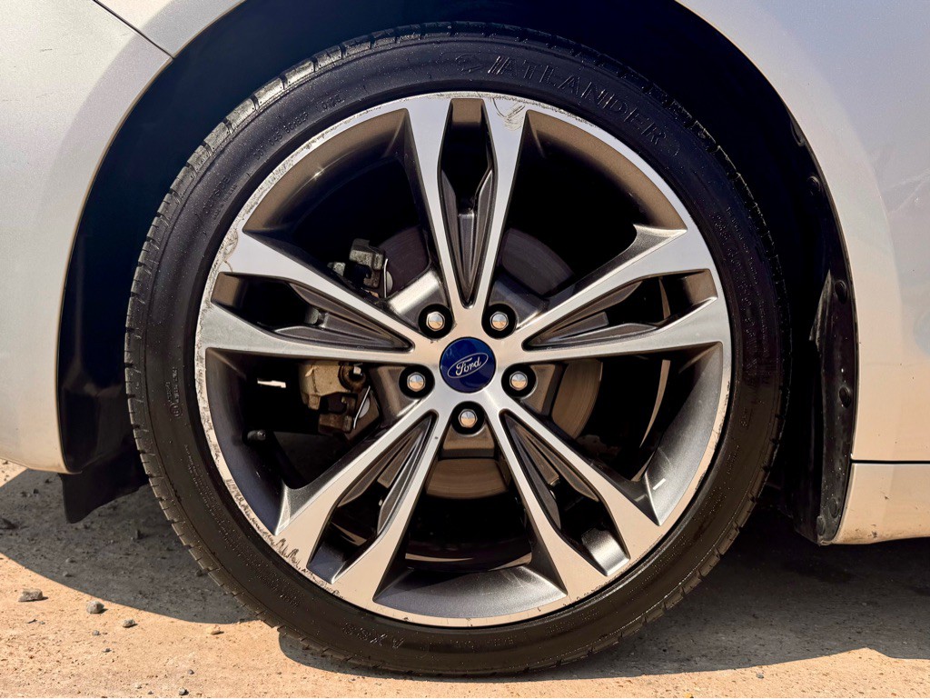 2019 Ford Fusion Image 9