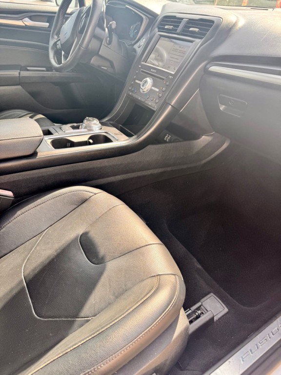 2019 Ford Fusion Image 12