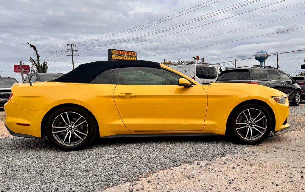 2017 Ford Mustang Image 4