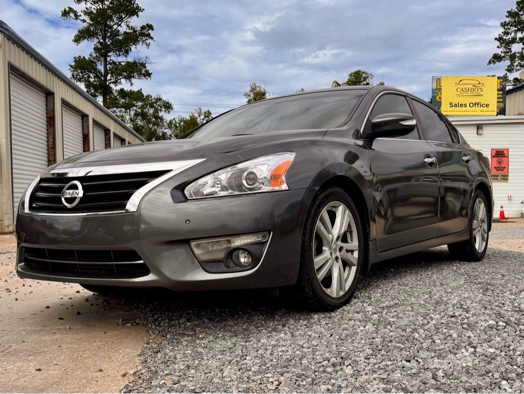 2015 Nissan Altima Image 1
