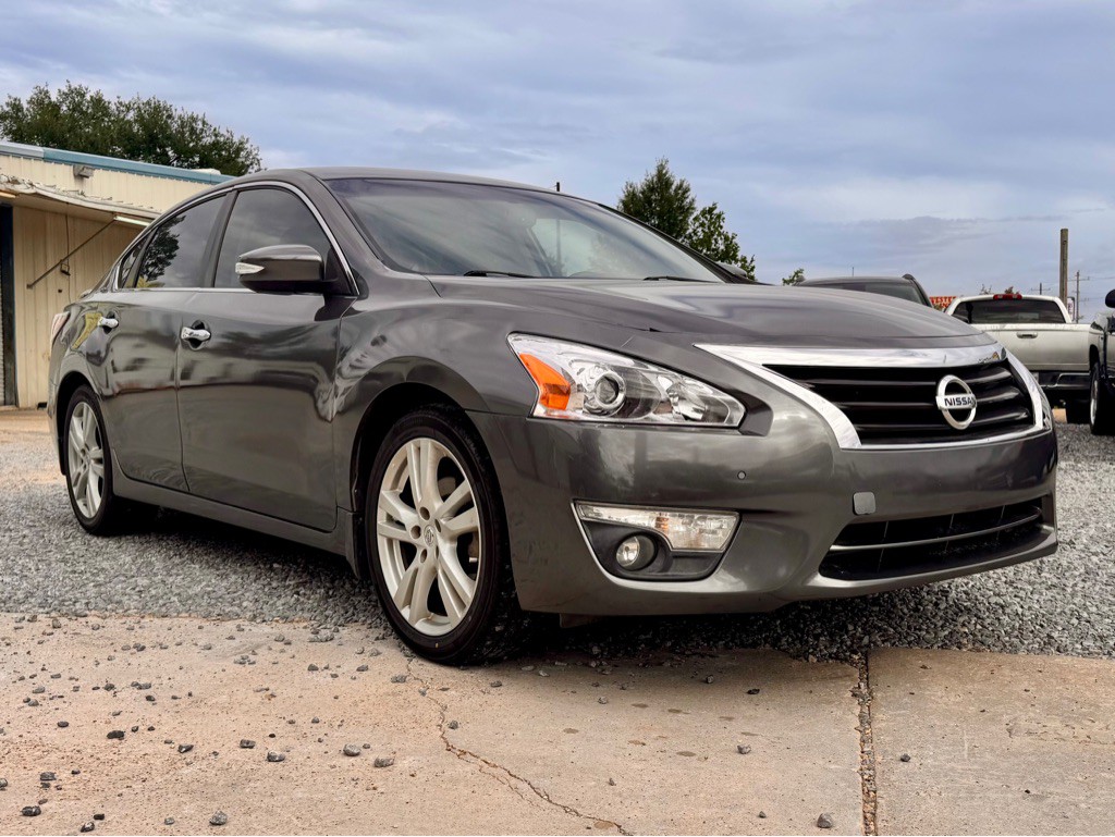 2015 Nissan Altima Image 3