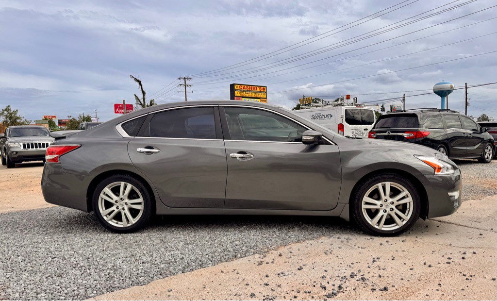 2015 Nissan Altima Image 4