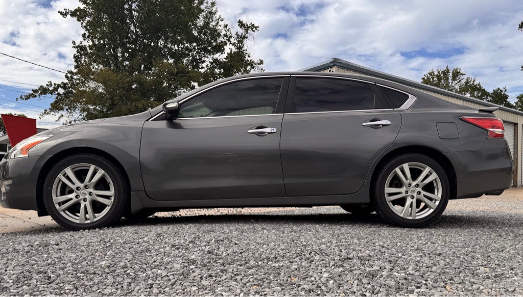 2015 Nissan Altima Image 8
