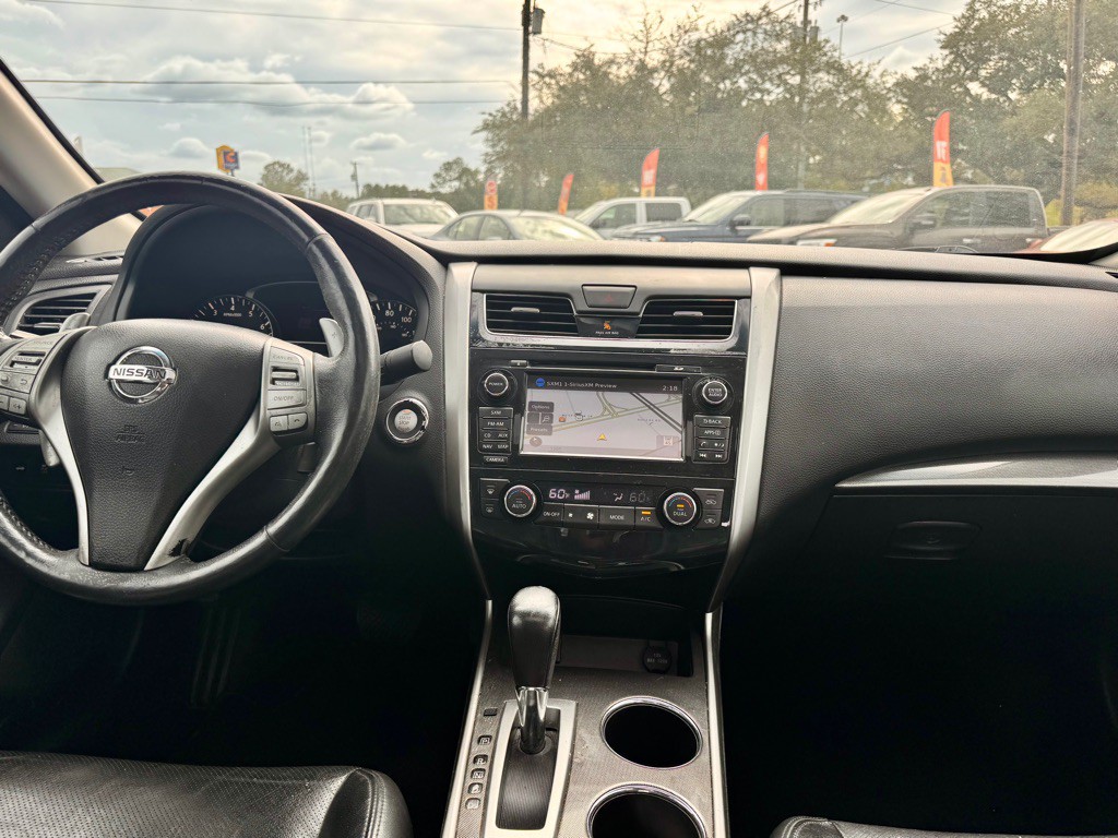 2015 Nissan Altima Image 12