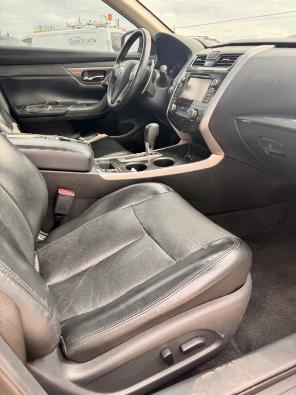 2015 Nissan Altima Image 13