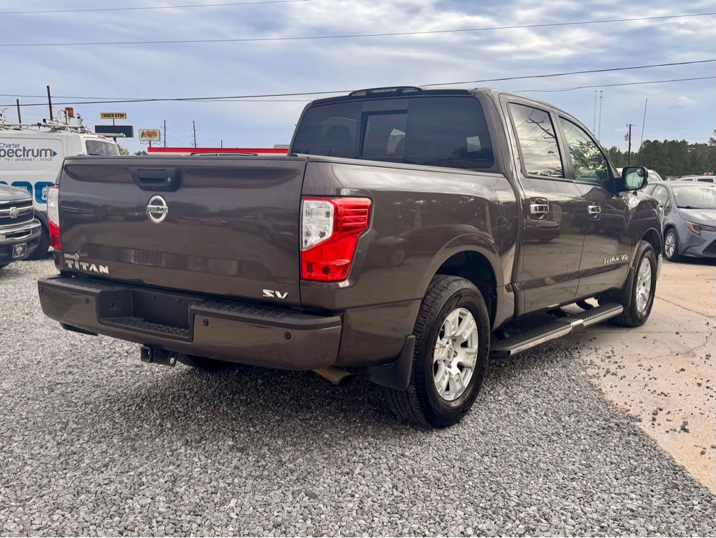 2019 Nissan Titan Image 5