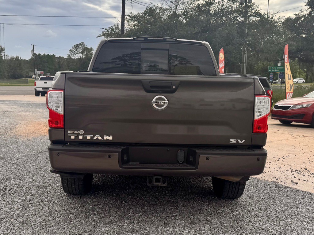 2019 Nissan Titan Image 6