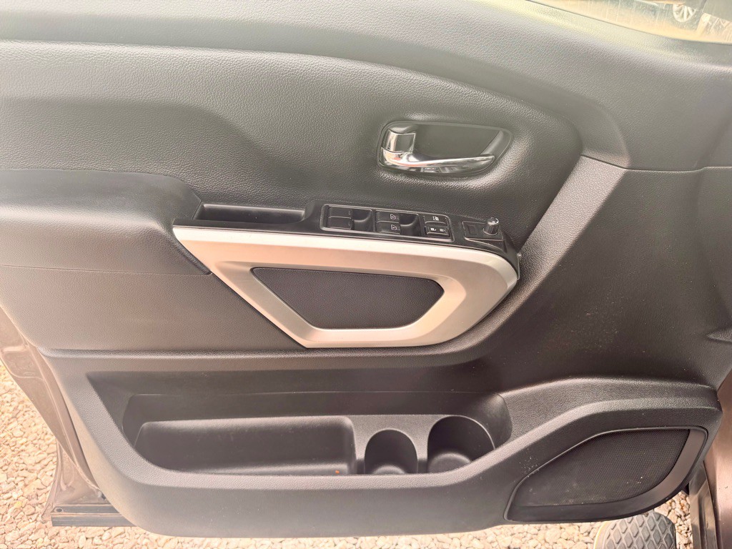 2019 Nissan Titan Image 10