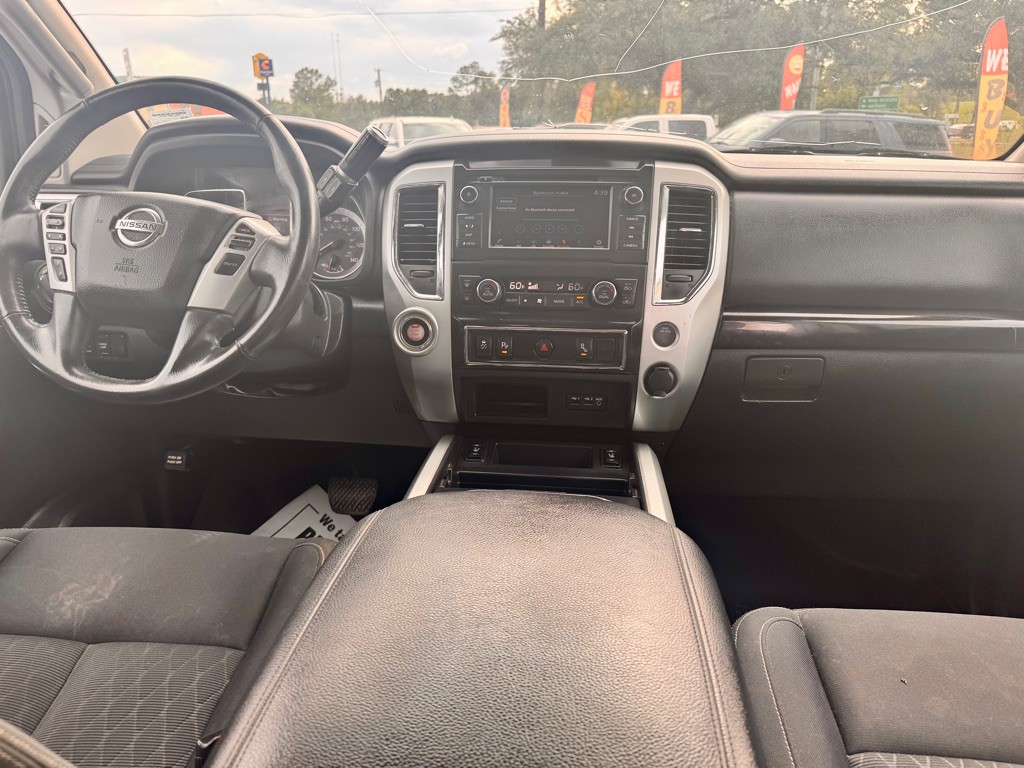 2019 Nissan Titan Image 12