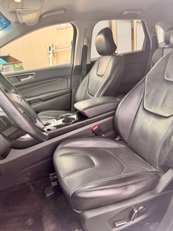 2018 Ford Edge Image 11