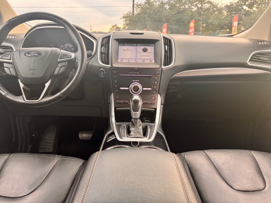 2018 Ford Edge Image 12