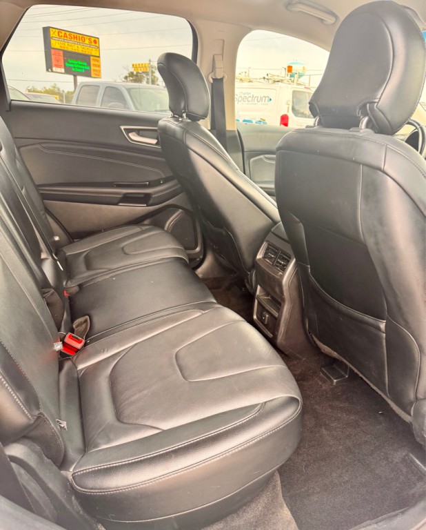 2018 Ford Edge Image 15