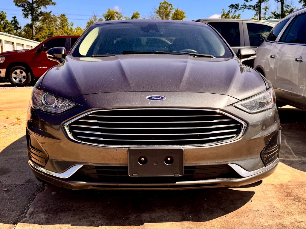 2017 Ford Fusion Image 2