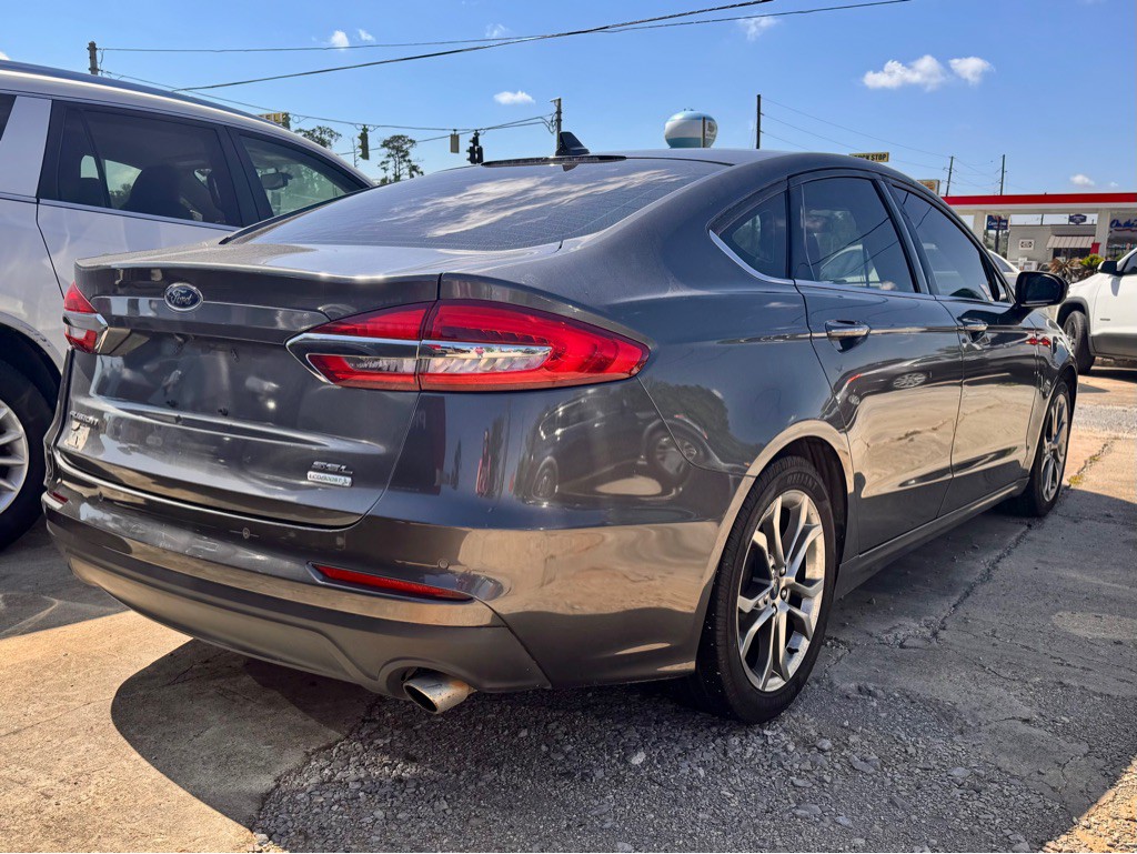 2017 Ford Fusion Image 5