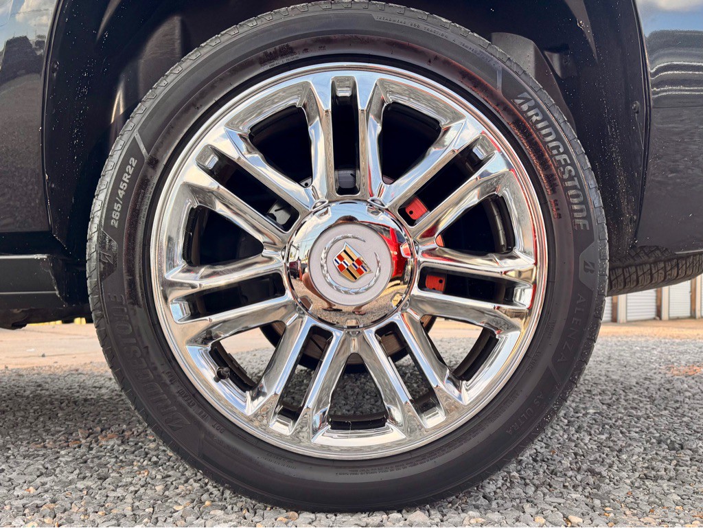 2013 Cadillac Escalade Image 9