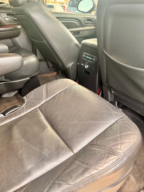 2013 Cadillac Escalade Image 15
