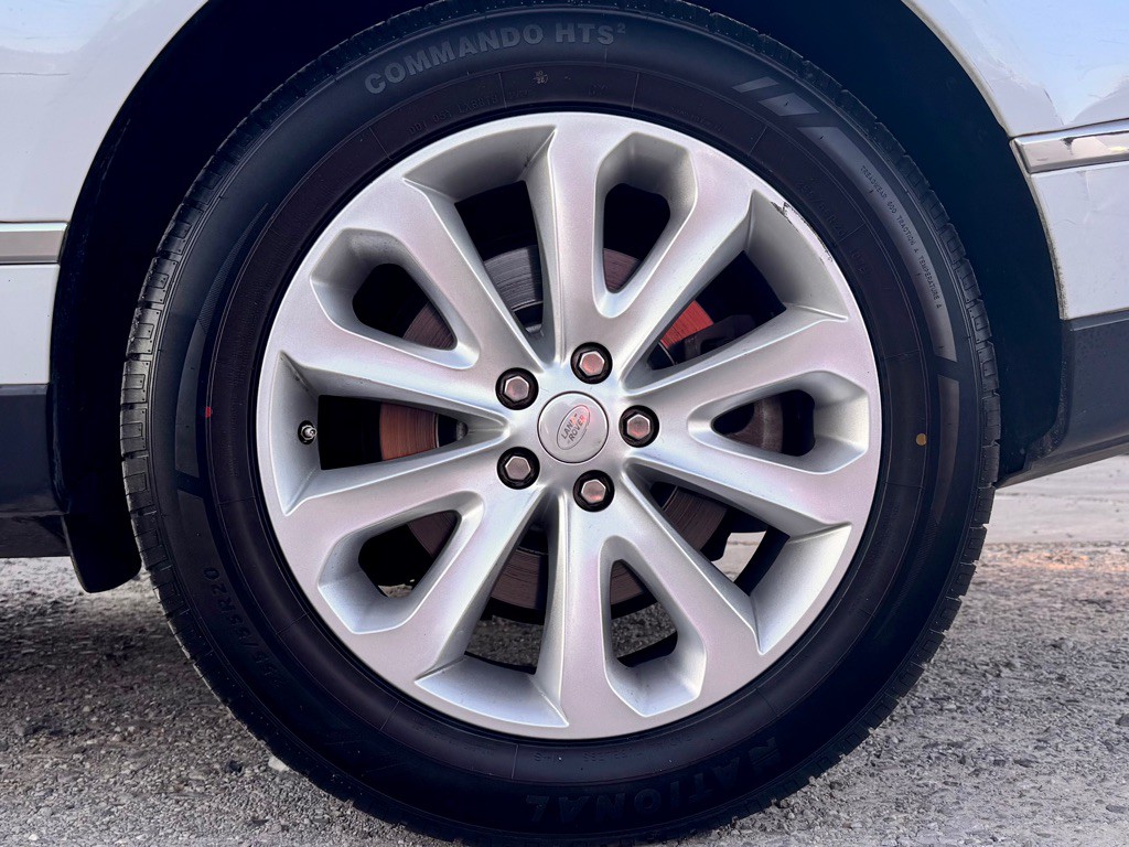 2015 Land Rover Range Rover Image 9