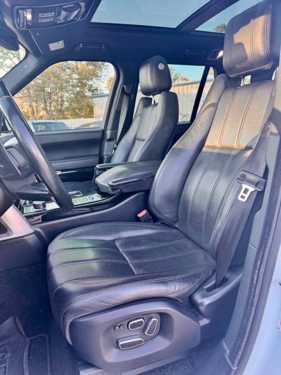 2015 Land Rover Range Rover Image 11