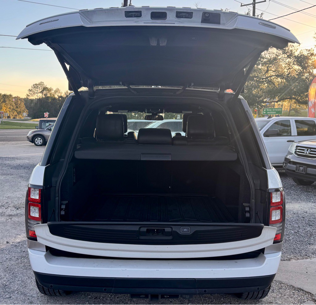 2015 Land Rover Range Rover Image 17