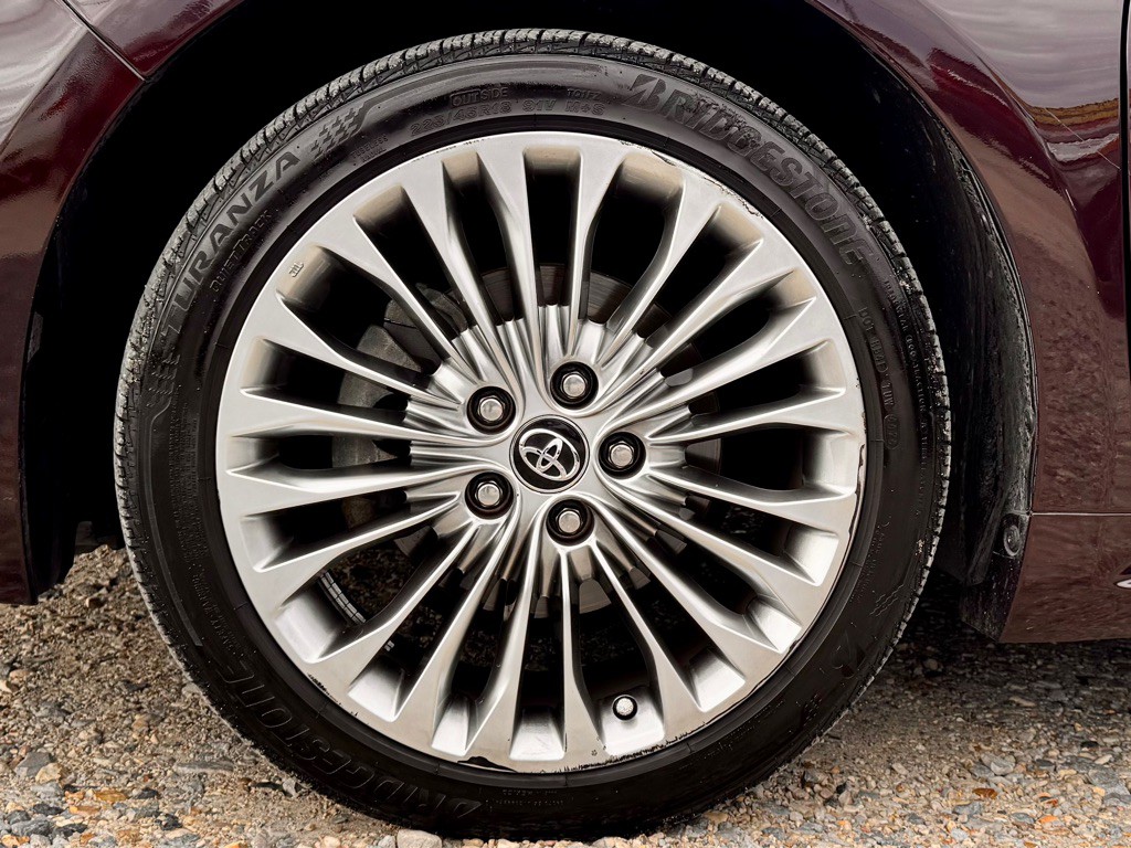 2018 Toyota Avalon Image 9