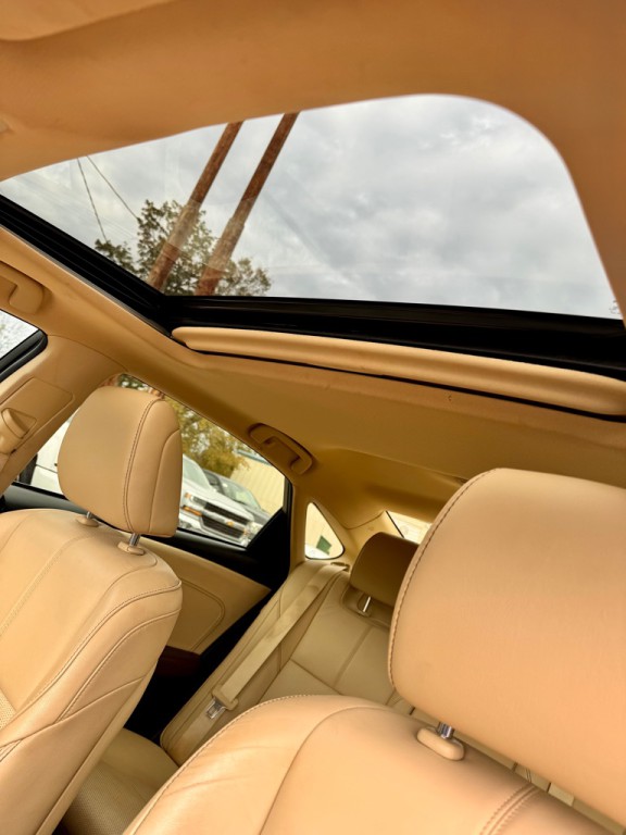 2018 Toyota Avalon Image 16