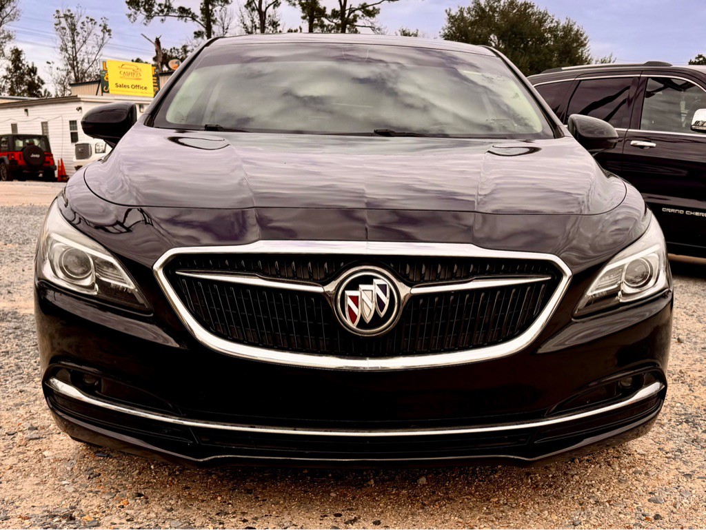 2017 Buick Lacrosse Image 2