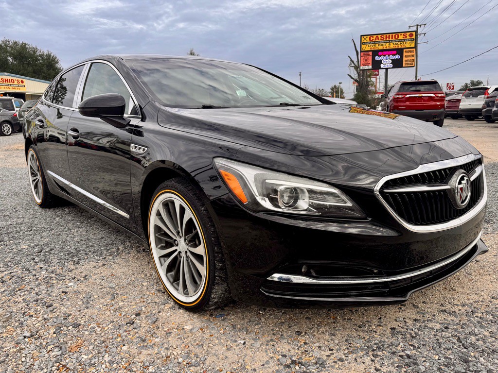 2017 Buick Lacrosse Image 3