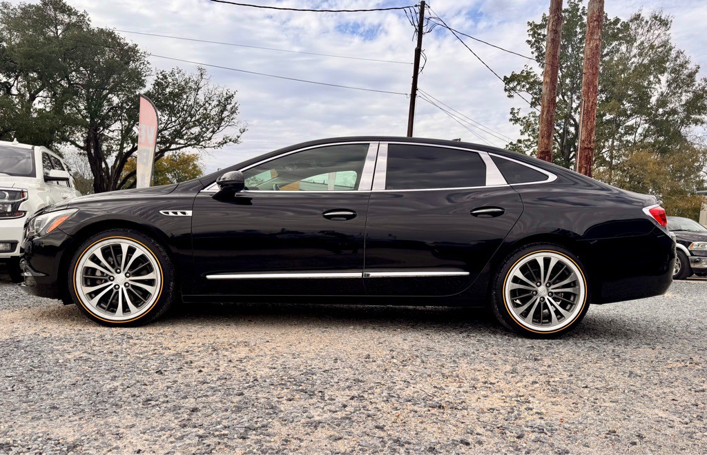 2017 Buick Lacrosse Image 8