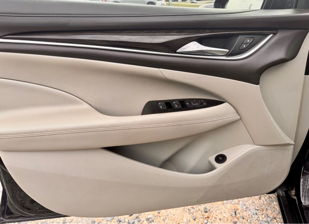 2017 Buick Lacrosse Image 10